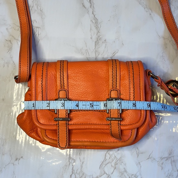 The Sak - Mini Messenger Shoulder Bag - Picture 12 of 13